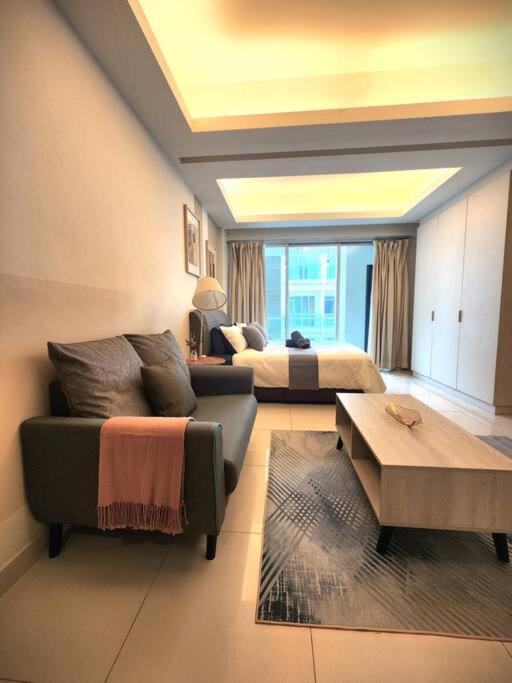 Kl Dorsett Damas Urban Garden Suite-f-parking, Self C-in Pangsapuri